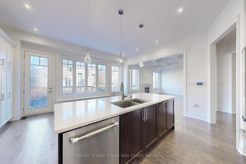 Photo 11 at 41 Torrey Pines Road, Kleinburg, Vaughan
