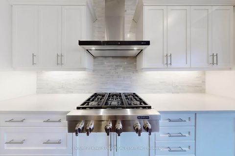 Photo 12 at 41 Torrey Pines Road, Kleinburg, Vaughan