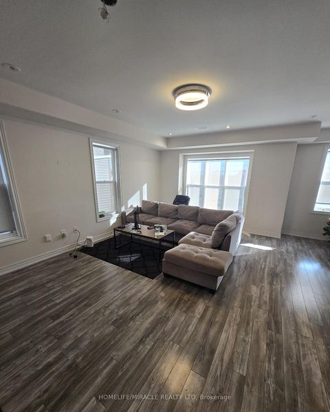 Photo 12 at 27 - 1 Leggott Avenue, Painswick North, Barrie