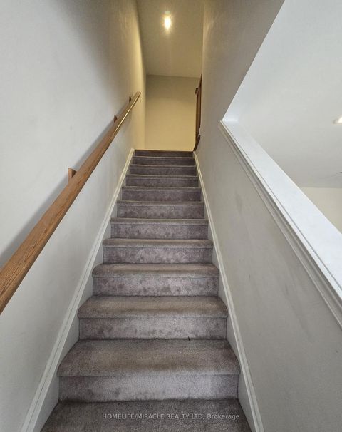 Photo 15 at 27 - 1 Leggott Avenue, Painswick North, Barrie