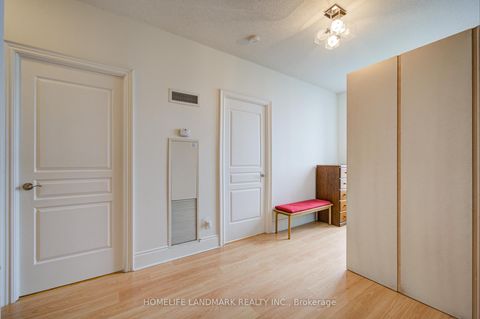 Photo 7 at 802 - 8 McKee Avenue, Willowdale East, Toronto