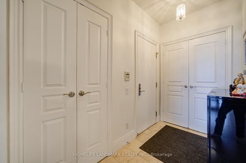 Photo 8 at 802 - 8 McKee Avenue, Willowdale East, Toronto