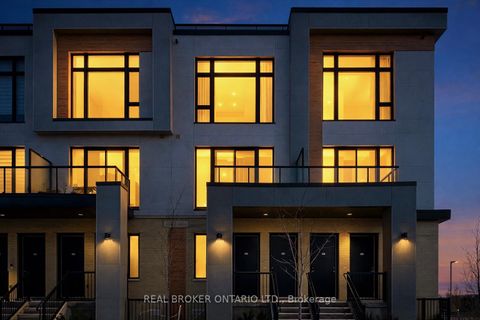 Photo 32 at 404 - 11 Steckley House Lane, Rural Richmond Hill, Richmond Hill