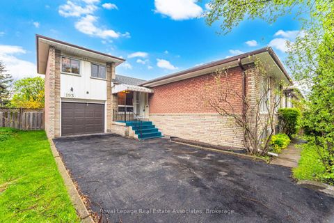 Photo 3 at 193 Kingsview Boulevard, The Westway, Toronto