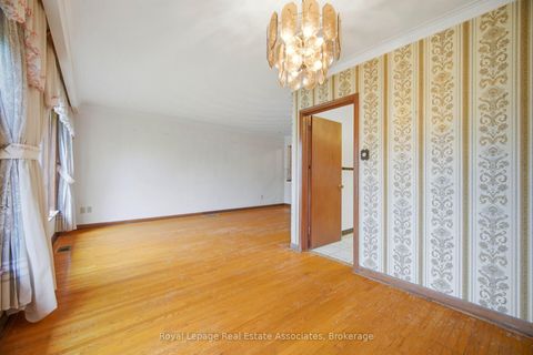 Photo 12 at 193 Kingsview Boulevard, The Westway, Toronto