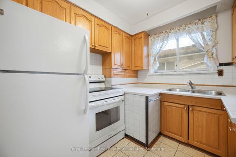 Photo 14 at 193 Kingsview Boulevard, The Westway, Toronto