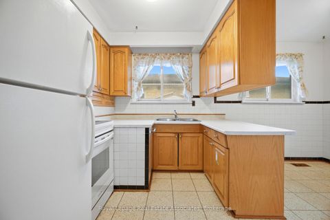 Photo 15 at 193 Kingsview Boulevard, The Westway, Toronto