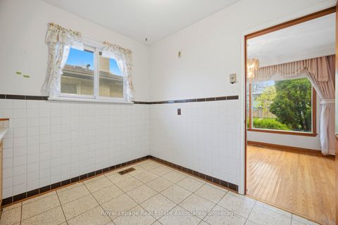 Photo 18 at 193 Kingsview Boulevard, The Westway, Toronto