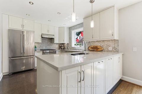Photo 7 at 78 Ballacaine Drive, Queensway, Toronto