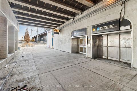 Photo 25 at TH109 - 160 Flemington Road E, Glen Park, Toronto