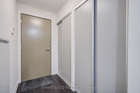 Photo 5 at 1407 - 199 Richmond Street W, Waterfront Communities C1, Toronto