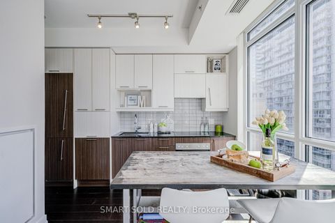 Photo 17 at 1407 - 199 Richmond Street W, Waterfront Communities C1, Toronto
