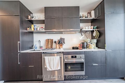 Photo 4 at 2204 - 197 Yonge Street, Yonge Corridor, Toronto