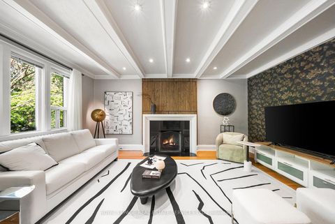 Photo 3 at 202 Dinnick Crescent, Lawrence Park South, Toronto
