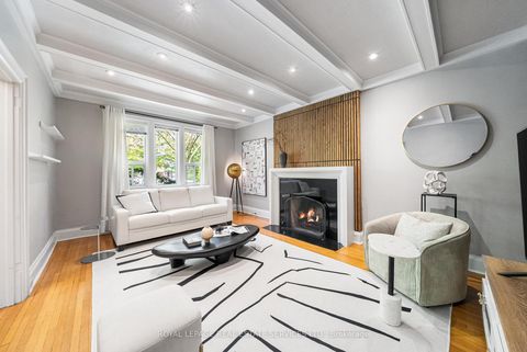 Photo 4 at 202 Dinnick Crescent, Lawrence Park South, Toronto