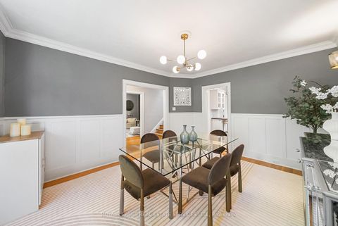 Photo 10 at 202 Dinnick Crescent, Lawrence Park South, Toronto