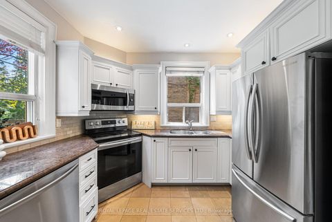 Photo 12 at 202 Dinnick Crescent, Lawrence Park South, Toronto