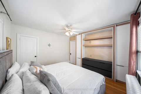 Photo 23 at 202 Dinnick Crescent, Lawrence Park South, Toronto