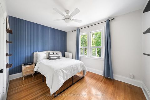 Photo 24 at 202 Dinnick Crescent, Lawrence Park South, Toronto