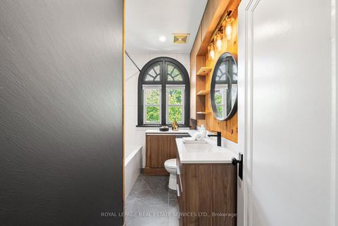 Photo 27 at 202 Dinnick Crescent, Lawrence Park South, Toronto