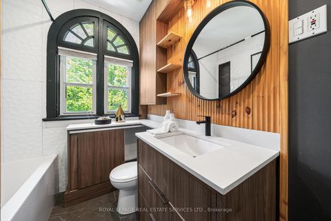 Photo 28 at 202 Dinnick Crescent, Lawrence Park South, Toronto