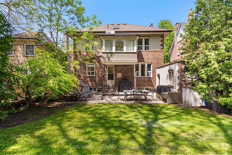 Photo 37 at 202 Dinnick Crescent, Lawrence Park South, Toronto