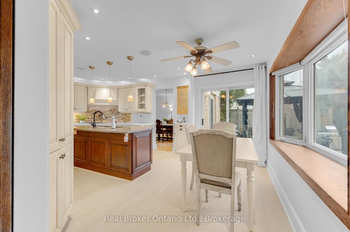 Photo 16 at 6366 Miller's Grove, Meadowvale, Mississauga