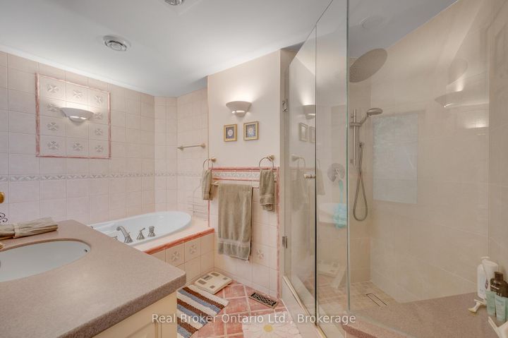 Photo 24 at 6366 Miller's Grove, Meadowvale, Mississauga