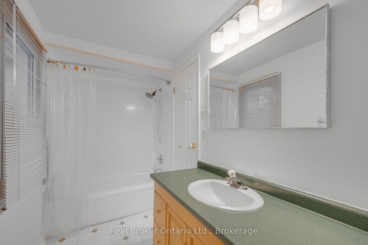 Photo 28 at 6366 Miller's Grove, Meadowvale, Mississauga