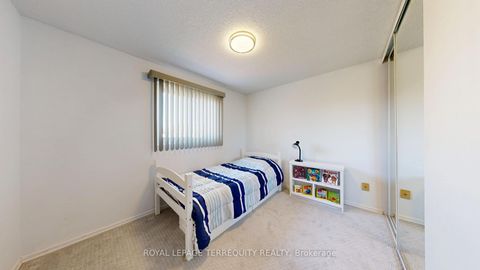 Photo 14 at 68 Phalen Crescent, Milliken, Toronto