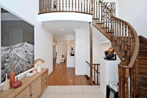 Photo 3 at 71 Allison Ann Way, Patterson, Vaughan
