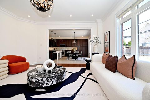 Photo 19 at 71 Allison Ann Way, Patterson, Vaughan