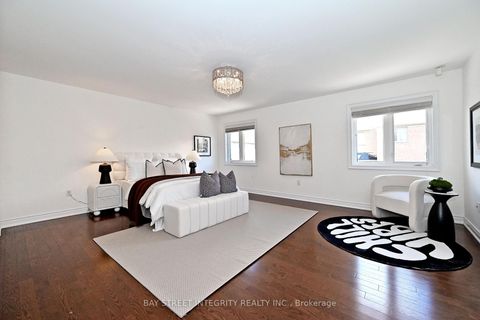 Photo 25 at 71 Allison Ann Way, Patterson, Vaughan