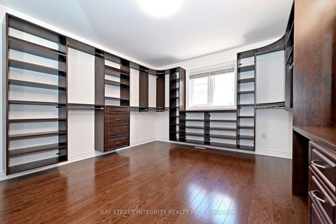 Photo 28 at 71 Allison Ann Way, Patterson, Vaughan