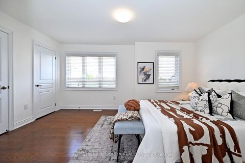 Photo 34 at 71 Allison Ann Way, Patterson, Vaughan