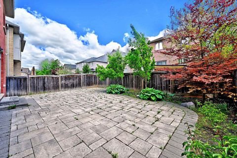 Photo 44 at 71 Allison Ann Way, Patterson, Vaughan