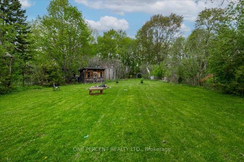 Photo 2 at 224 Foster Drive, Painswick North, Barrie