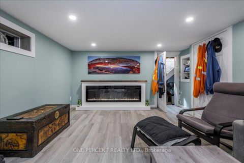 Photo 8 at 224 Foster Drive, Painswick North, Barrie
