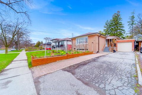 Photo 1 at 118 Brimorton Drive, Bendale, Toronto