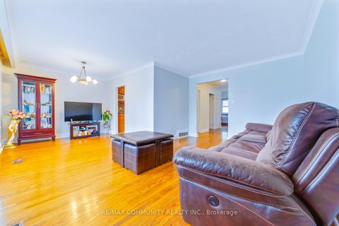Photo 9 at 118 Brimorton Drive, Bendale, Toronto