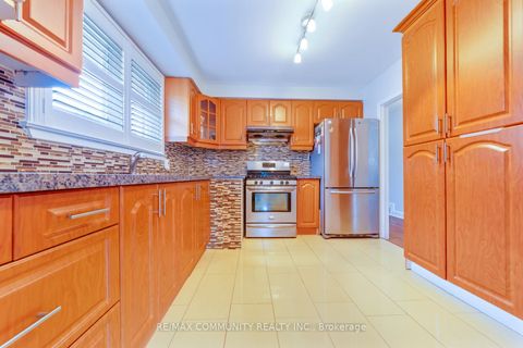 Photo 12 at 118 Brimorton Drive, Bendale, Toronto
