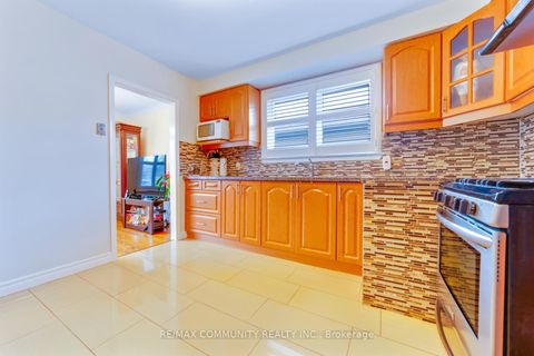 Photo 13 at 118 Brimorton Drive, Bendale, Toronto