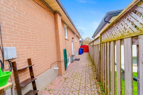 Photo 36 at 118 Brimorton Drive, Bendale, Toronto
