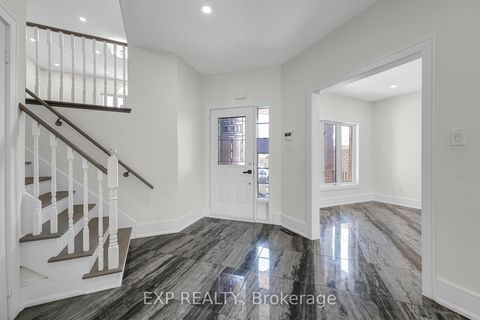 Photo 3 at 24 Jessica Drive, Painswick South, Barrie