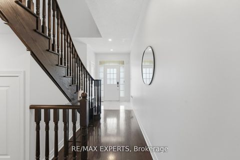 Photo 5 at 9 Port Arthur Crescent, Jefferson, Richmond Hill