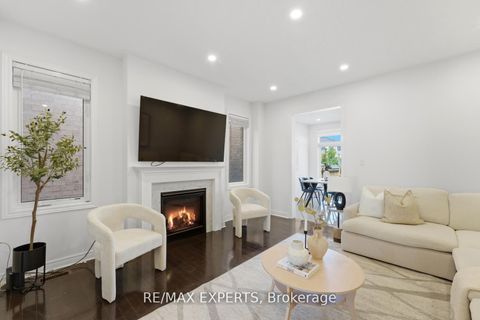 Photo 6 at 9 Port Arthur Crescent, Jefferson, Richmond Hill