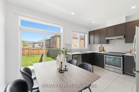 Photo 8 at 9 Port Arthur Crescent, Jefferson, Richmond Hill