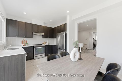 Photo 9 at 9 Port Arthur Crescent, Jefferson, Richmond Hill