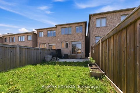 Photo 36 at 9 Port Arthur Crescent, Jefferson, Richmond Hill