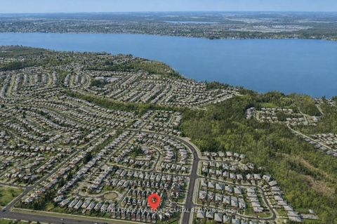 Photo 3 at 11 Bedford Estates Crescent, Bayshore, Barrie